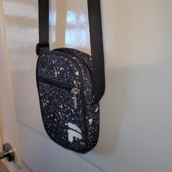 Fila sidebag - Picture 2 of 9